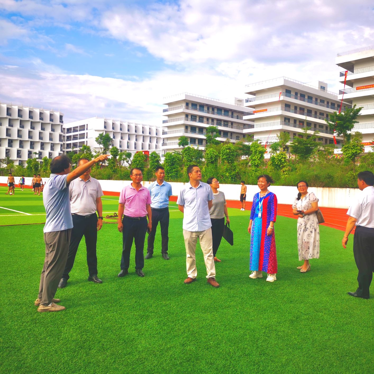 欢迎教育局成教办领导到我校参观指导工作 丨 米兰(中国)