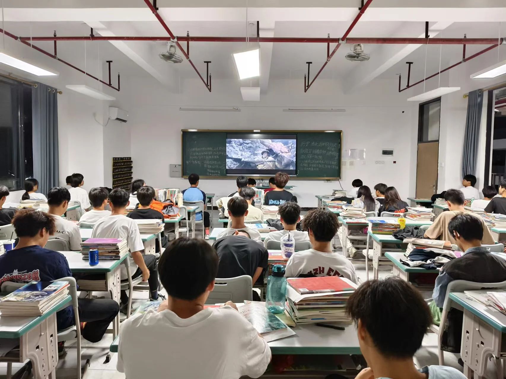 1740646414632763.jpg e4be93b6f6148f1e3da918f38f4ca1ba.jpg